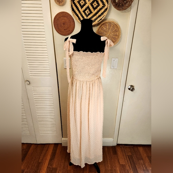 Sleeveless Smocked Maxi Dress With Side Split - Picture 9 of 9